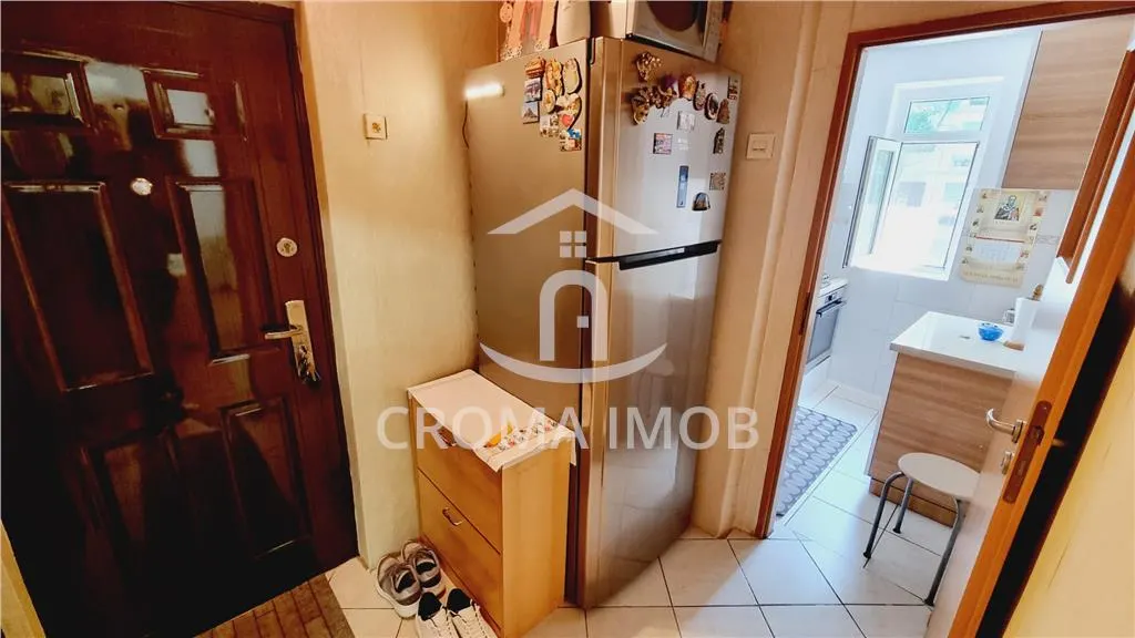 Vanzare Apartament 2 camere, mobilat utiltat, zona Vest - foto 8