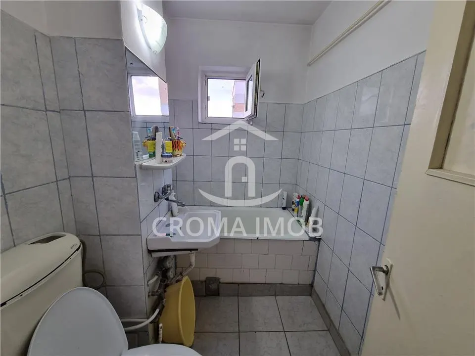 Vanzare apartament 3 camere, Ploiesti , zona Vest - foto 11