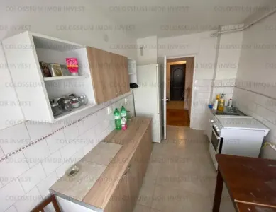 Apartament 2 camere, decomandat - zona Zizinului - foto 4