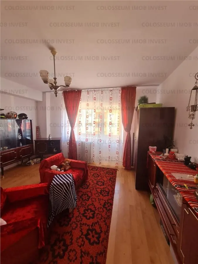 Apartament 3 camere, decomandat - zona Racadau - foto 1