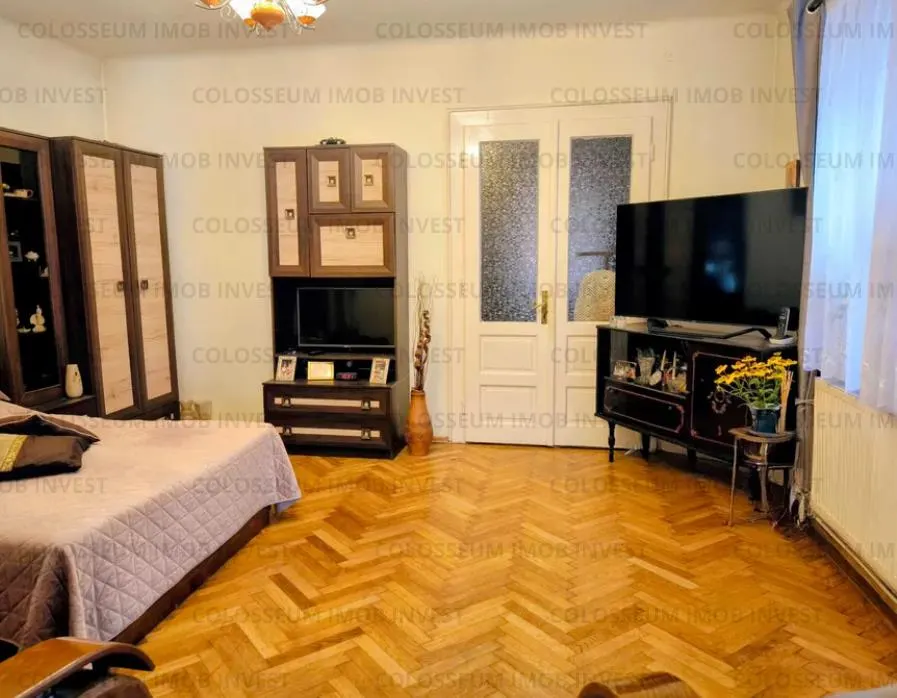Apartament 3 camere, decomandat - zona Schei - foto 1