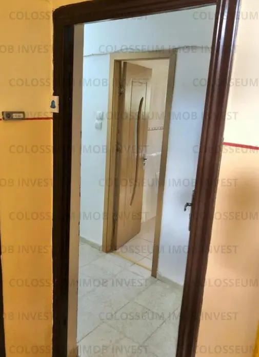 Apartament cu 3 camere, nedecomandat - zona Astra - foto 4