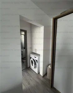 Apartament 2 camere, semidecomandat - zona Tractorul - foto 5