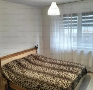 Apartament 2 camere, decomandat - zona Ghimbav - foto 2