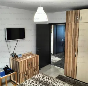 Apartament 2 camere, decomandat - zona Ghimbav - foto 3