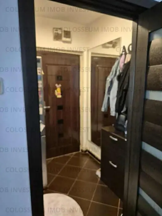 Apartament 2 camere, semidecomandat - zona Garii - foto 8