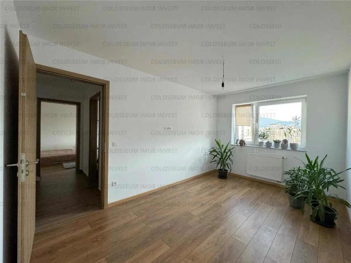 Apartament 2 camere, decomandat - zona Tractorul - foto 4