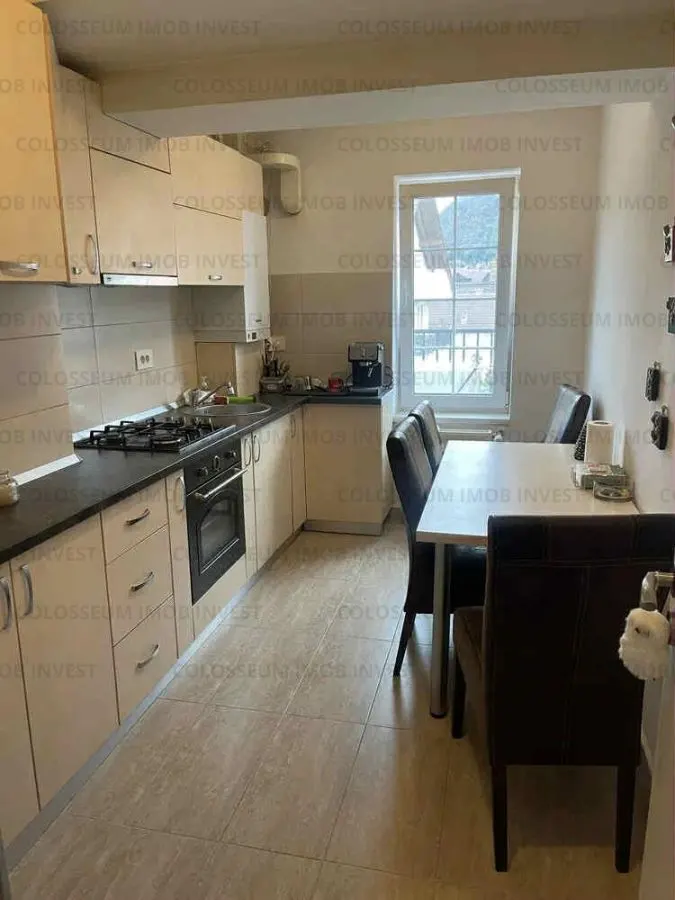 Apartament 2 camere, decomandat - zona Brasovul Vechi - foto 3