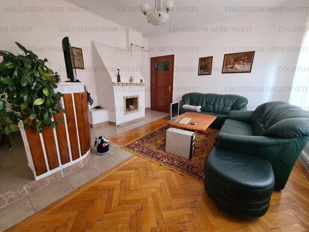 Apartament cu 4 camere - zona Centru Istoric - foto 1