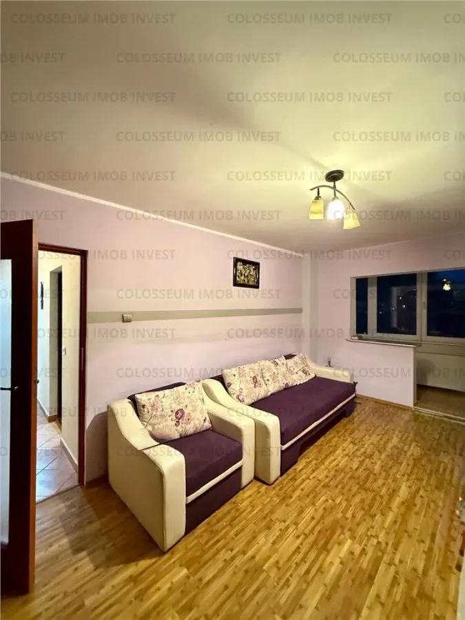 Apartament cu 3 camere, decomandat - Cartier Racadau - foto 1