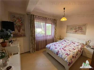 Vila spatioasa cu 3 apartamente in Fundeni Dobroiesti - foto 5
