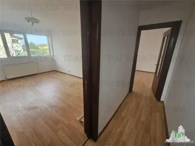 Cladire pentru investitie 2100 EURO/luna in Militari - foto 9