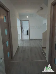 Vila individuala cu 5 camere,  2 terase, 4 locuri de parcare, 350mp teren imprejmuit si toate utilitatile in Cornetu, Ilfov - foto 5
