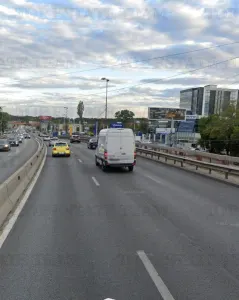 Rentabilitate 100% investitie dezvoltare Galerie Comerciala 4000mp utili + 8000mp apartamente - foto 2