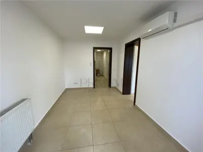 BUZIASULUI - SPATIU DE BIROURI - BUCATARIE - CLIMA - LOC DE PARCARE - TERASA INCHISA - Timisoara