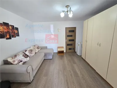 Garsoniera de vanzare in Tatarasi, zona 2 Baieti, etaj intermediar - Iasi