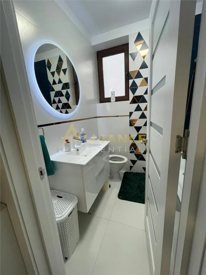 Casa individuala - 300 mp  - 5 camere - 3 bai - foto 20