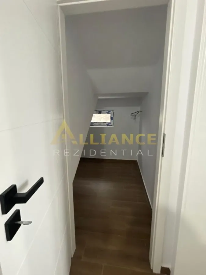 Casa individuala - 300 mp  - 5 camere - 3 bai - foto 8
