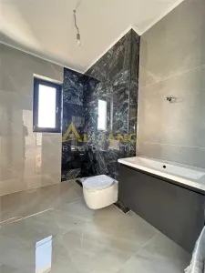 Casa Individuala de vanzare - Teren 350 mp | 4 camere - 3 bai - foto 16
