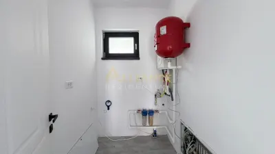 Casa Individuala - 4 camere - 2 bai - 550mp teren - foto 5