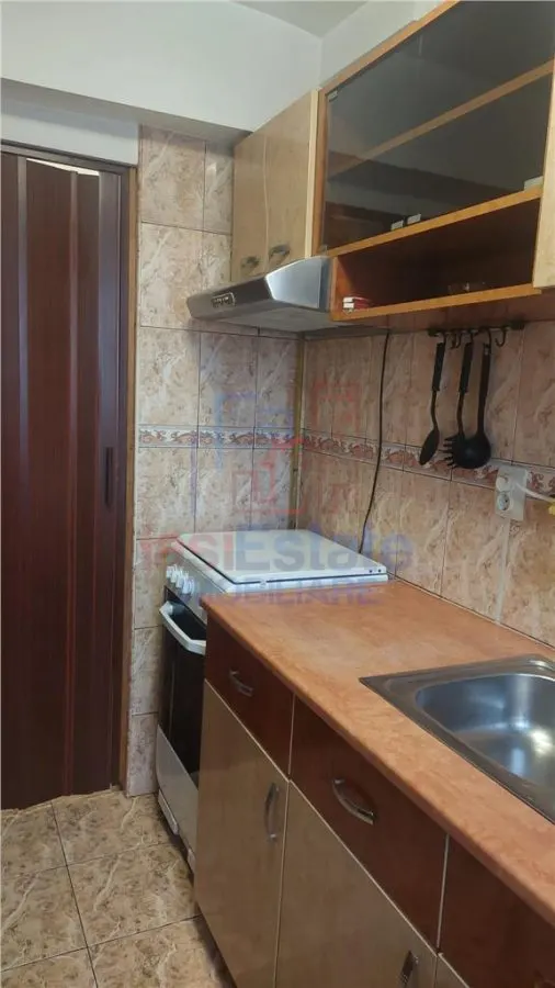 Apartament 2 camere Podu Ros Bd Socola - foto 10