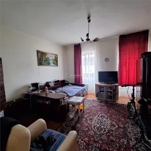 Bocsa Montana, Casa mare la strada principala - foto 2