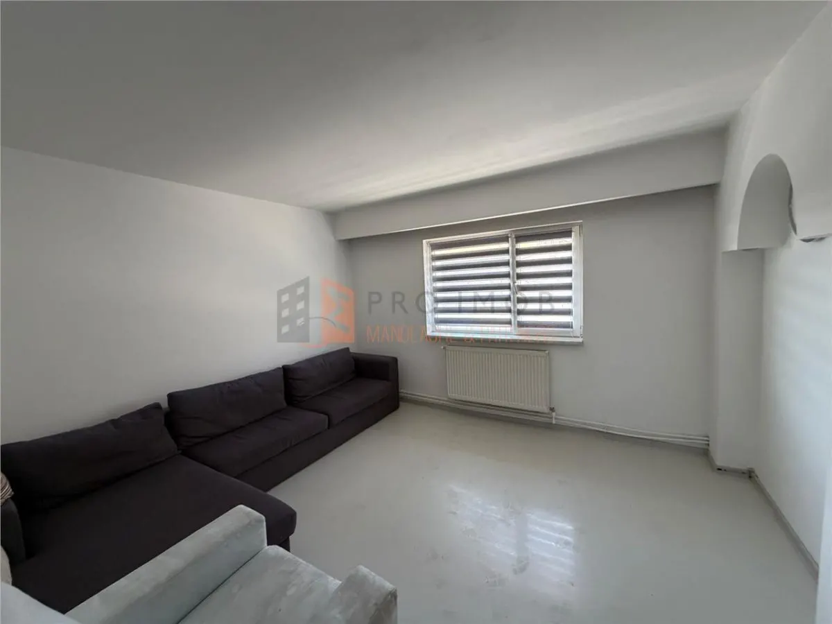 Apartament 3 camere cf 1 decomandat zona Transilvaniei - foto 1
