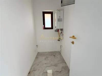Vila individuala P+1E - 5 camere - 3 bai + dressing - Ideal Villas - foto 7