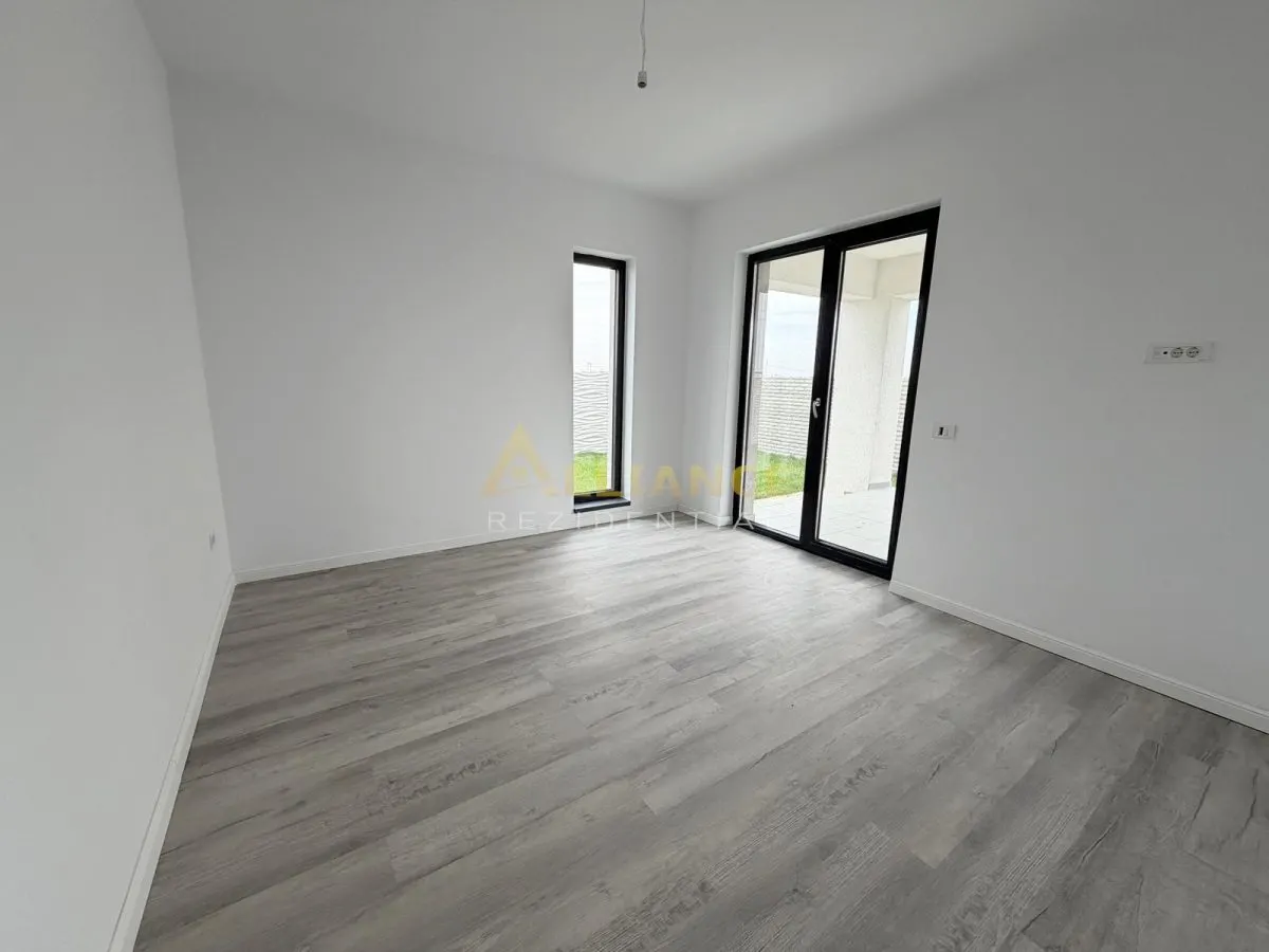 Casa individuala 4 camere - 2 bai - 112mp utili + 470mp teren - foto 4
