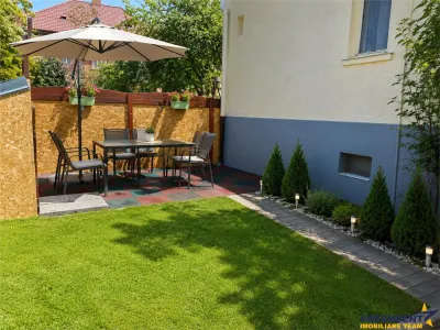 Corp de casa cu o mica curticica, Central, Brasov - foto 2