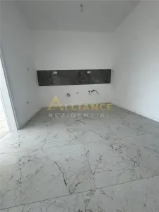 Apartament 3 camere - foto 3