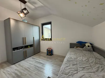 Vila individuala | 5 camere | 2 bai |  Mobilata !!! - foto 12