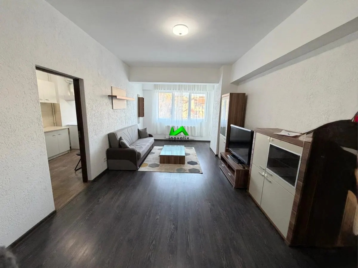 Apartament de inchiriat 3 camere zona Mihai Viteazul - foto 1