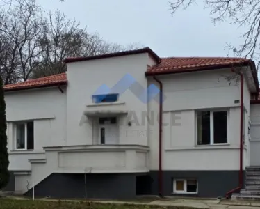 Proprietate unicat, casa interbelica, renovata, Copou - Iasi
