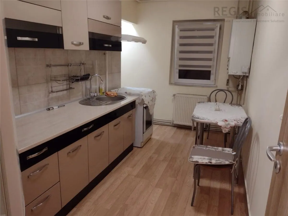Apartament spatios 2 camere decomandat Tractoru - foto 1