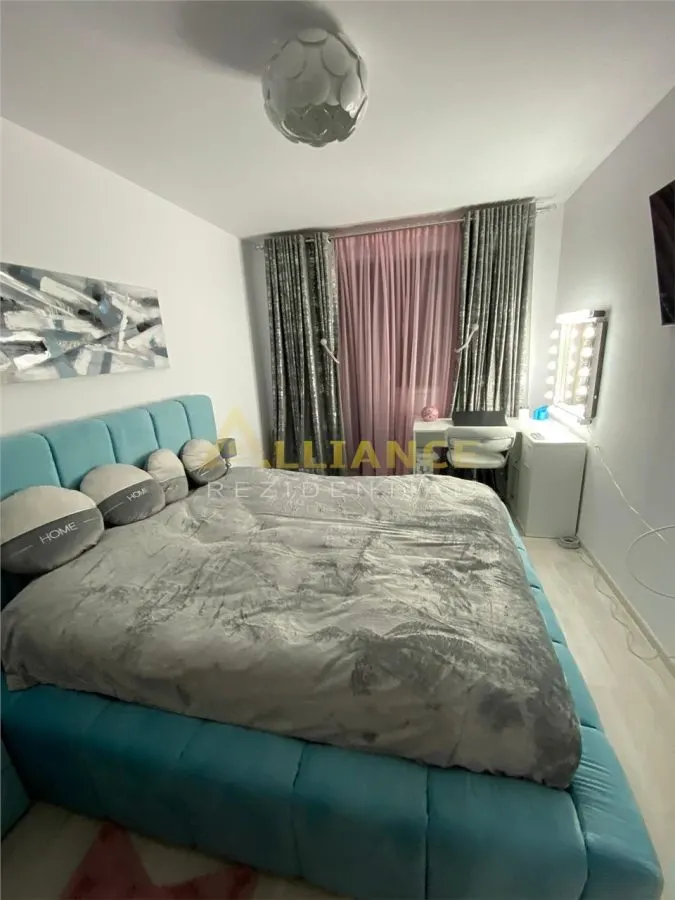 Young Residence 2 cam 64 mp la 10 min metrou - foto 4
