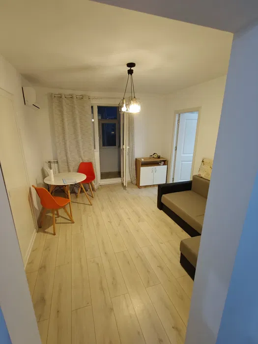 Apartament cu 3 camere- Podu Ros 450 euro - foto 5