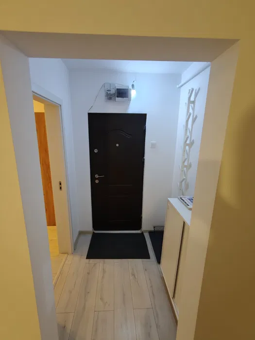 Apartament cu 3 camere- Podu Ros 450 euro - foto 6