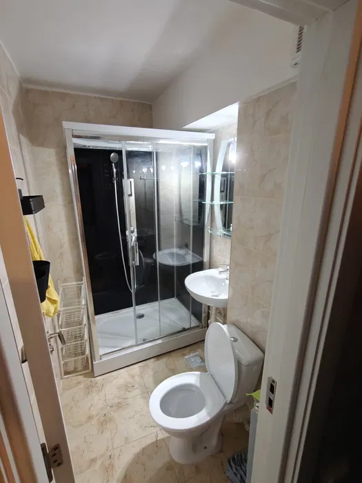 Apartament cu 3 camere- Podu Ros 450 euro - foto 9