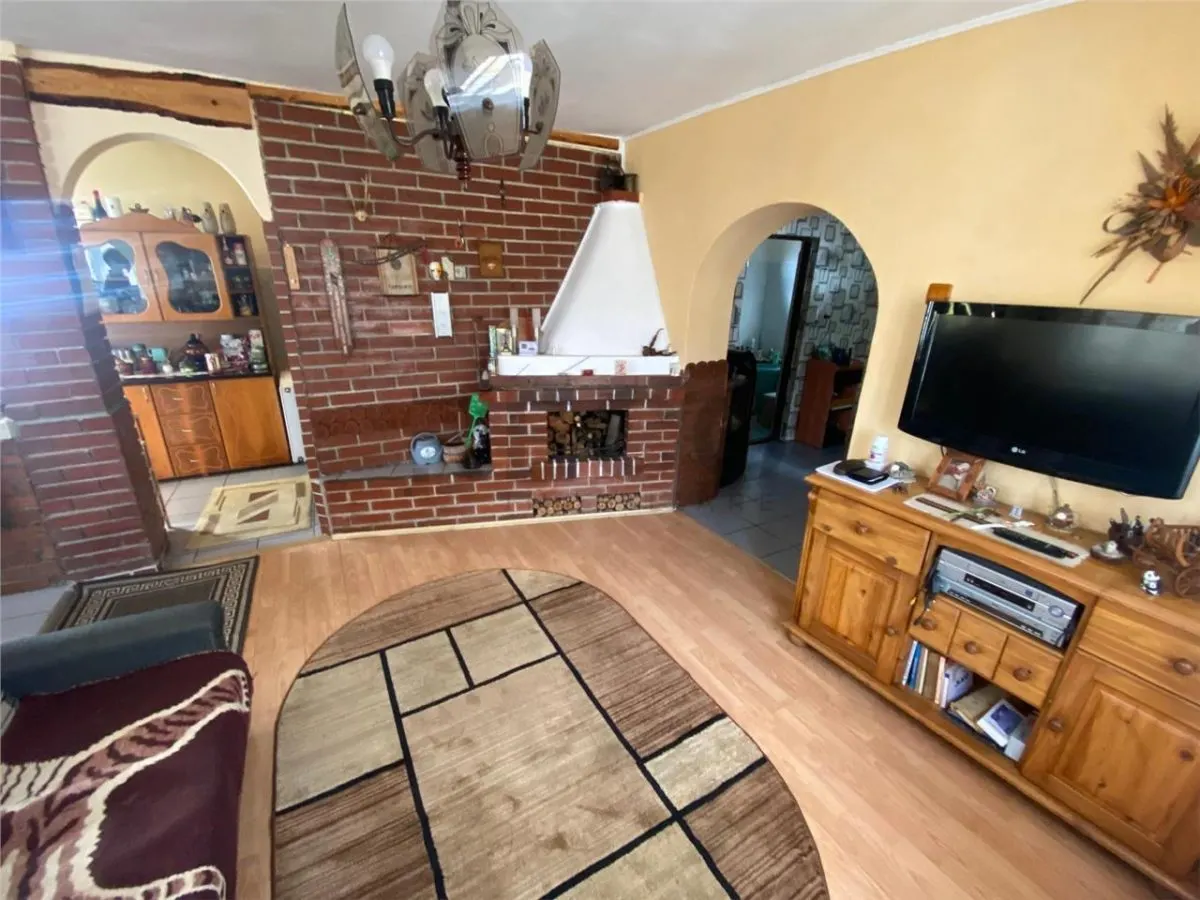 RECO Casa S+P+M cu spatiu comercial si garaj in Marghita - ideala pentru locuit si afacere - foto 2