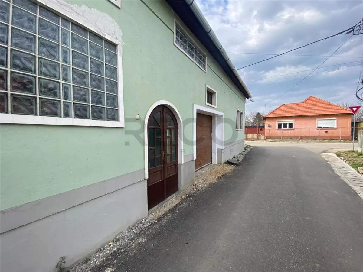 RECO Casa S+P+M cu spatiu comercial si garaj in Marghita - ideala pentru locuit si afacere - foto 16