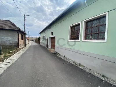 RECO Casa S+P+M cu spatiu comercial si garaj in Marghita - ideala pentru locuit si afacere - foto 17