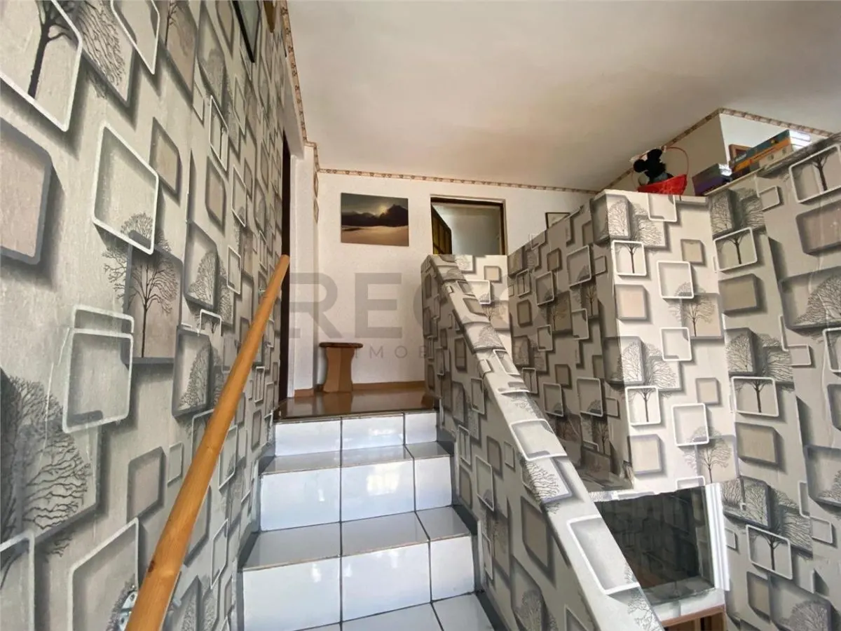 RECO Casa S+P+M cu spatiu comercial si garaj in Marghita - ideala pentru locuit si afacere - foto 4