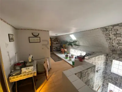 RECO Casa S+P+M cu spatiu comercial si garaj in Marghita - ideala pentru locuit si afacere - foto 5
