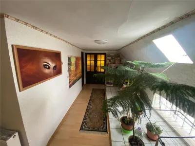RECO Casa S+P+M cu spatiu comercial si garaj in Marghita - ideala pentru locuit si afacere - foto 6