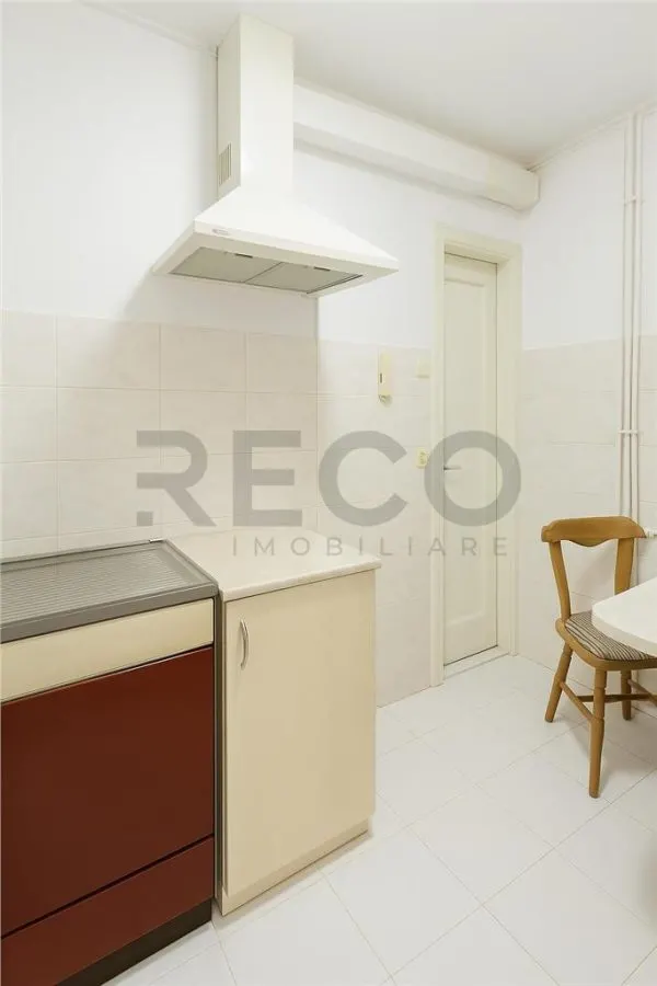 RECO Apartament 3 camere, etajul 2, Strada Piata Bucuresti, Oradea - foto 3