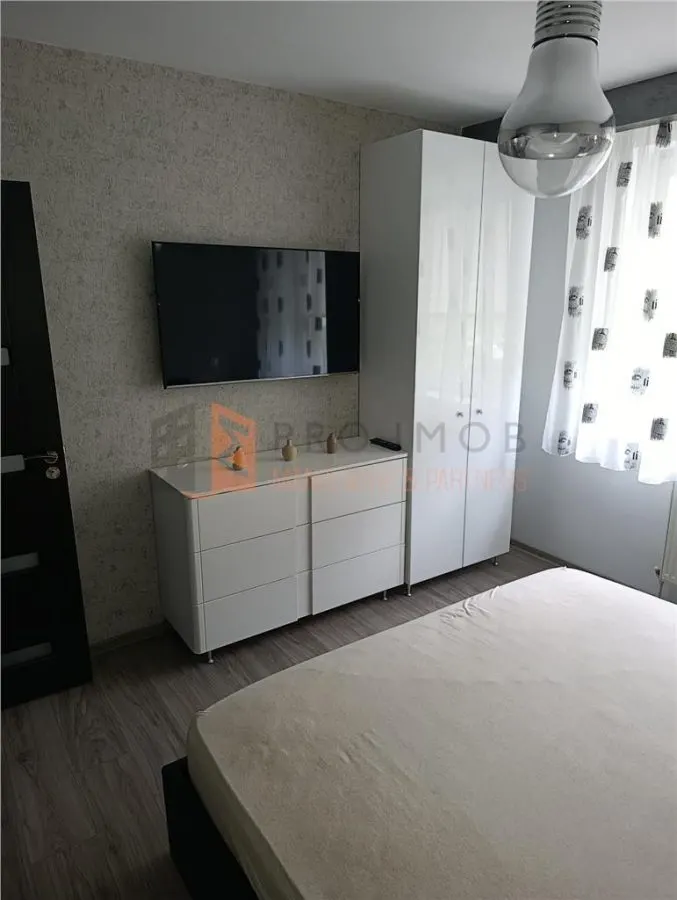 Apartament 2 camere cf 1 decomandat zona Crang - foto 4