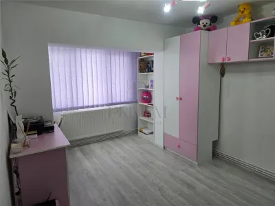 APARTAMENT 3 CAMERE- LIPOVEI- CENTRALA PE GAZ - foto 5