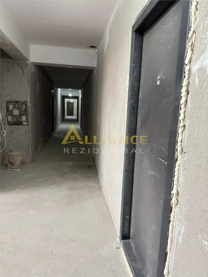 Sector 4 Postalionului Apartament 3 Camere - foto 3