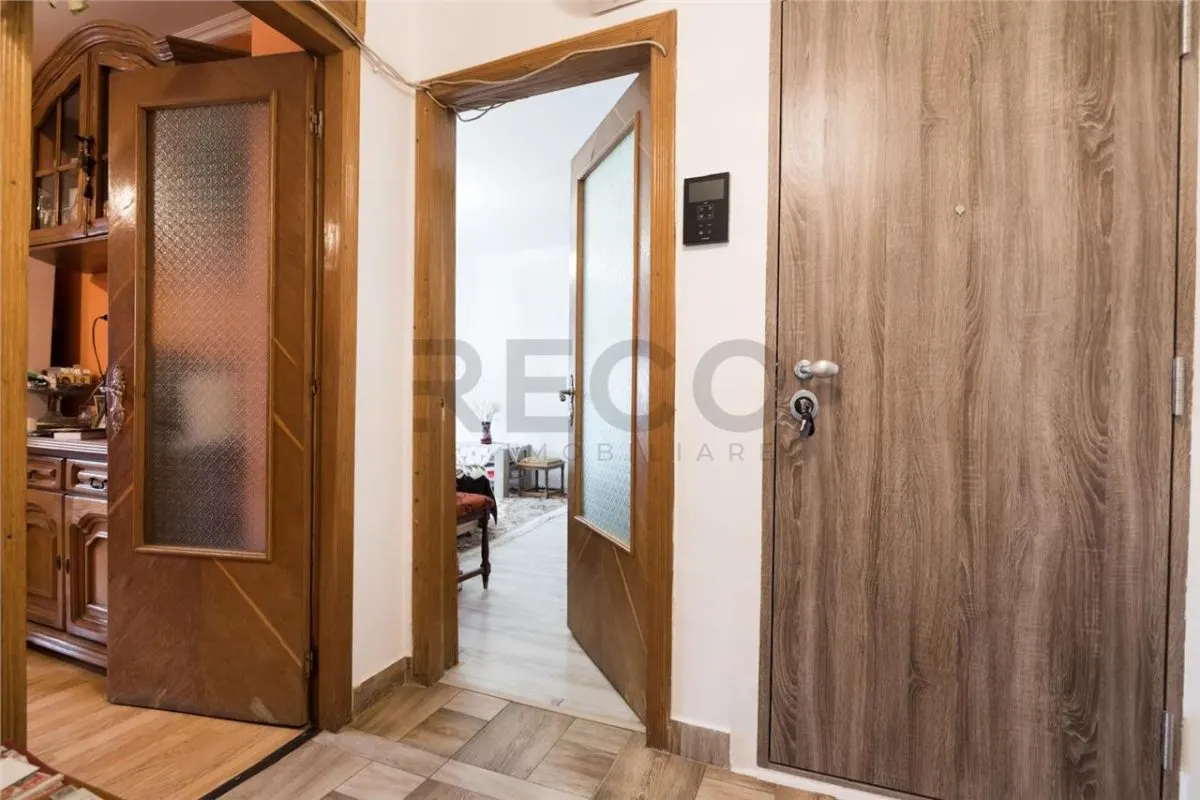 RECO Apartament cu 3 camere tip PB - zona Salca /Nufarul - foto 5